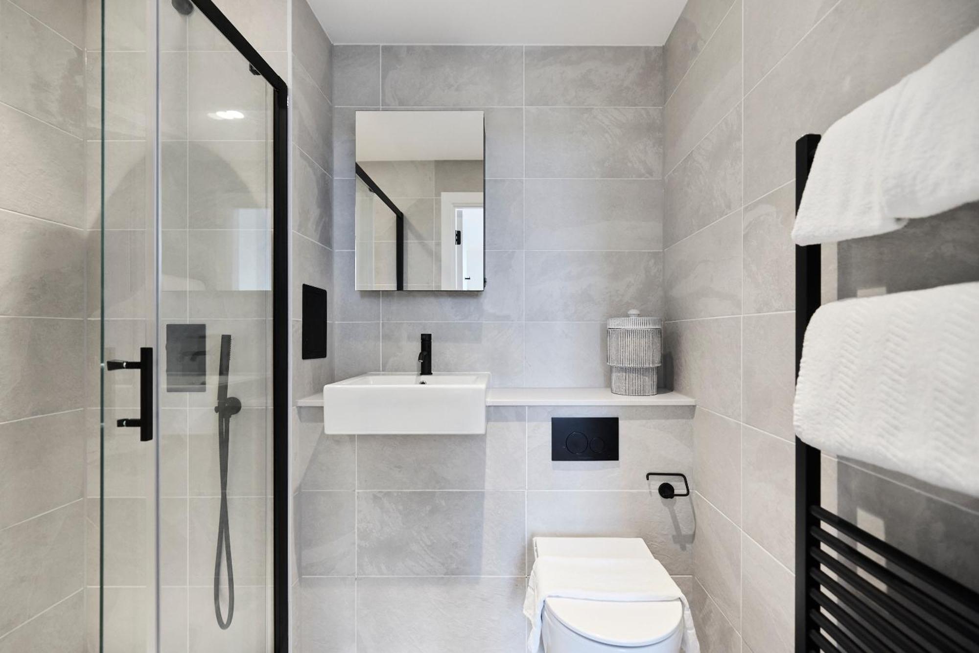 The Tottenham Wonder - Pleasing 2bdr Flat With Balcony * Лондон